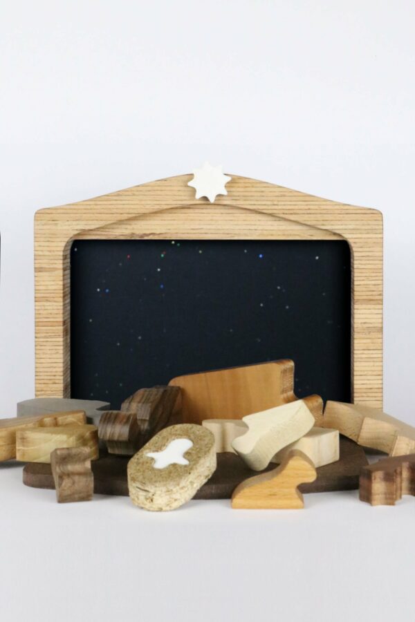 Crèche-puzzle en bois  |  13 pièces avec étable – Image 9